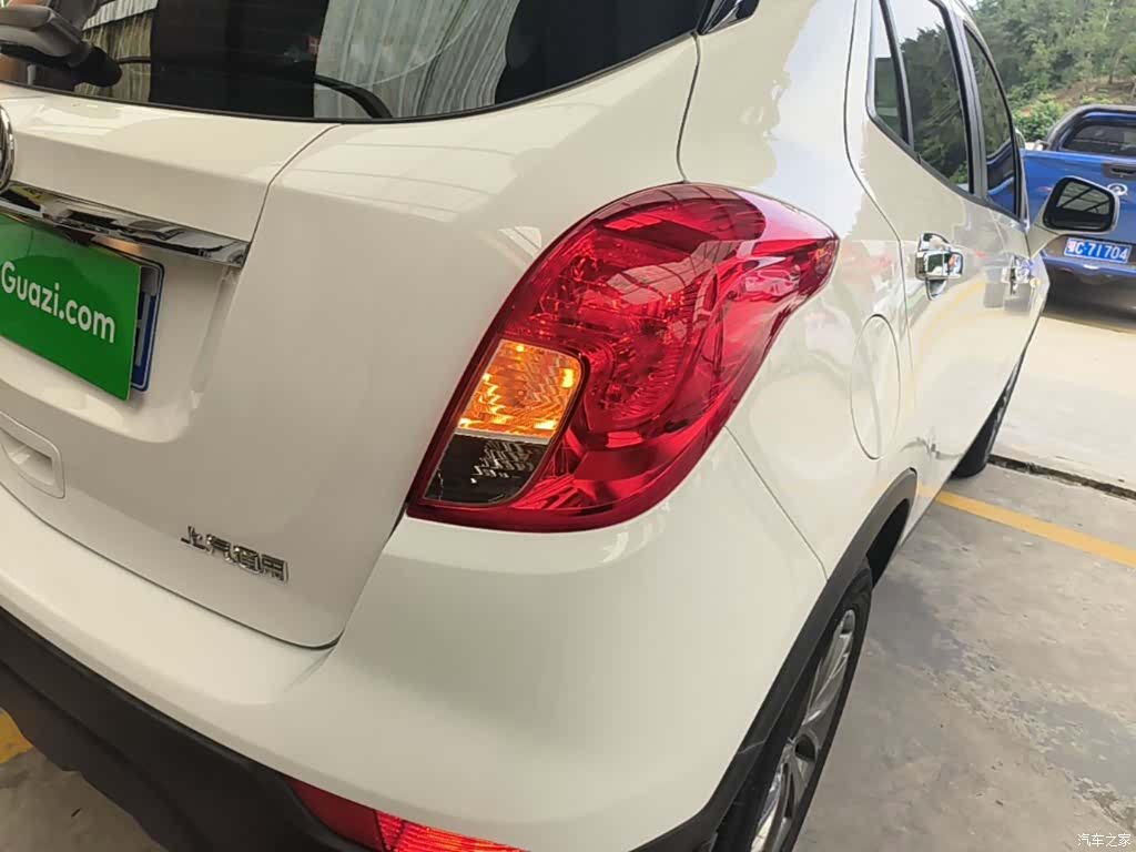 Buick Encore, 2018 8