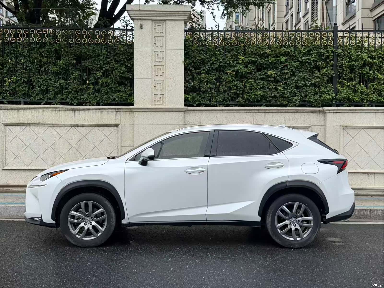 Lexus NX, 2016 3