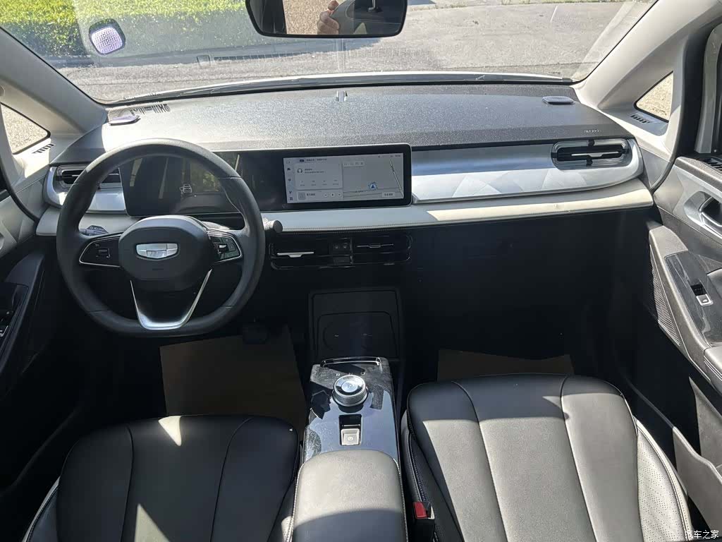 Geely E, 2023 14