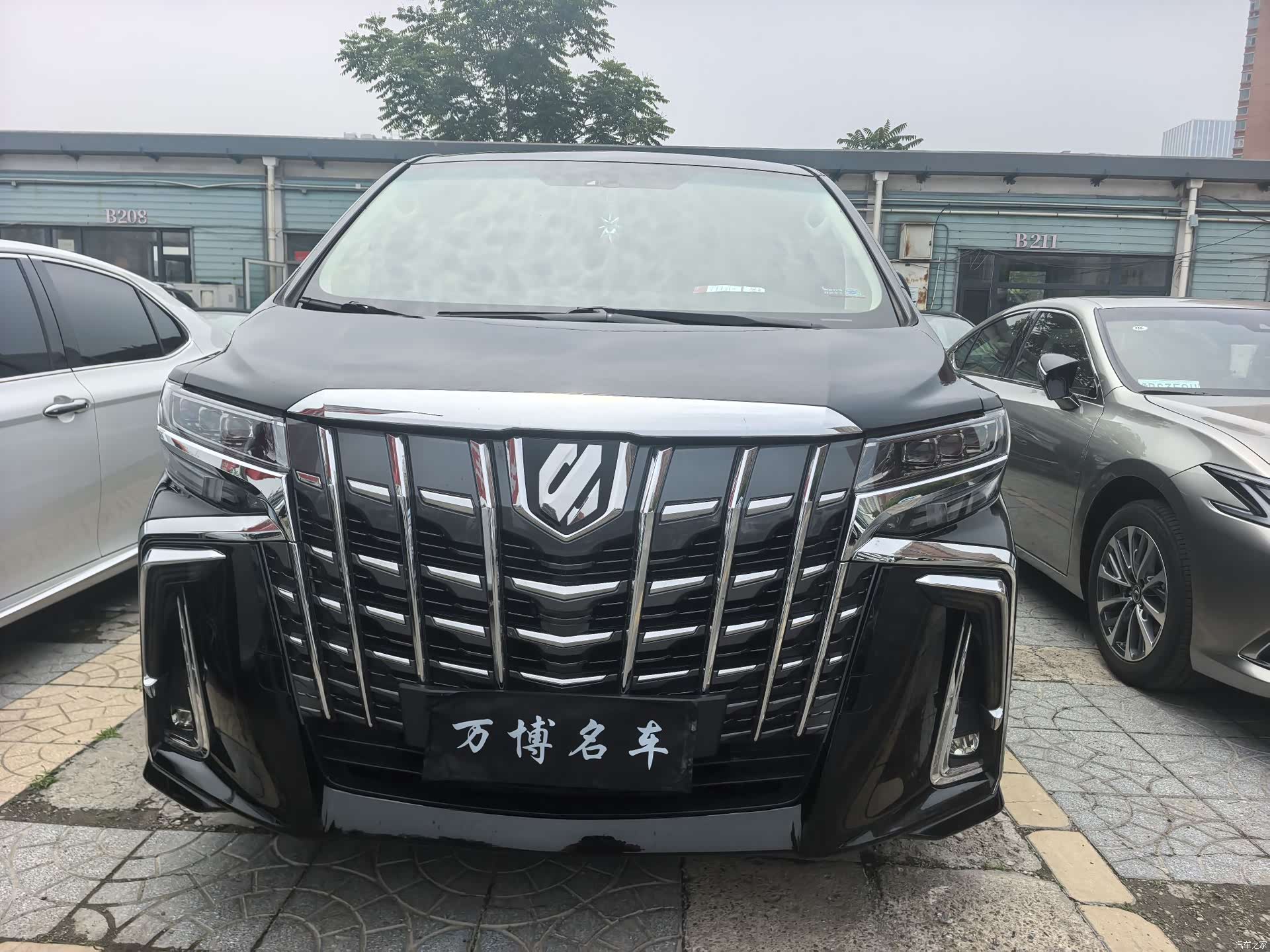 Toyota Alphard, 2011 2