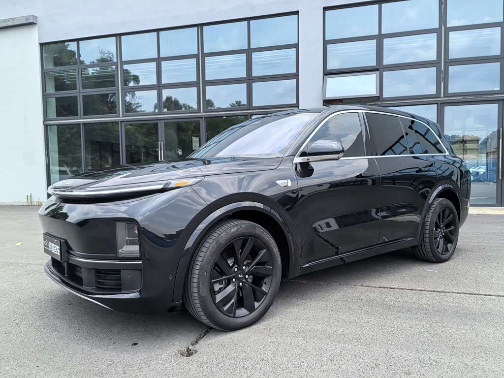Li Auto L8