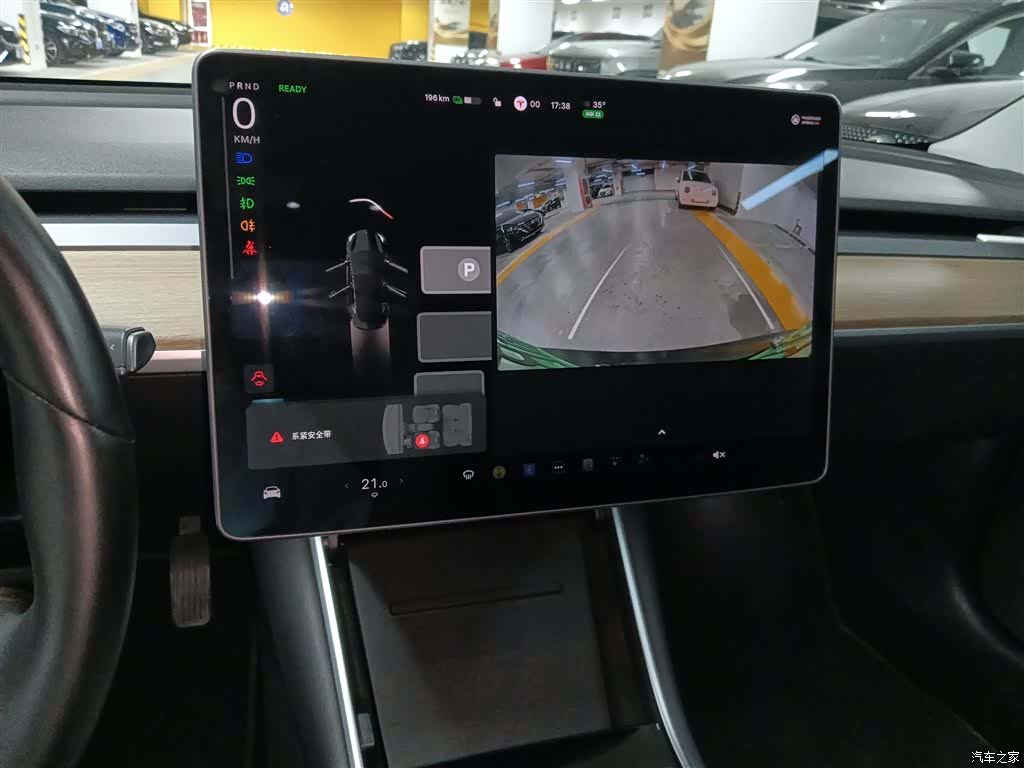 Tesla Model 3, 2019 все фото