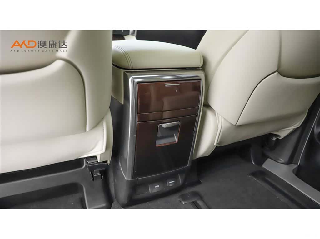 Toyota Alphard, 2016 10