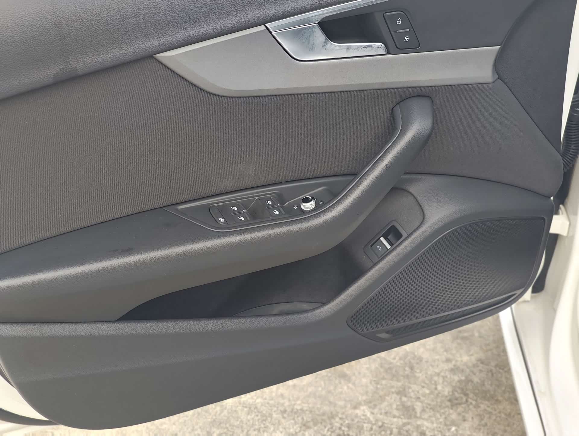 Audi A4L, 2019 14