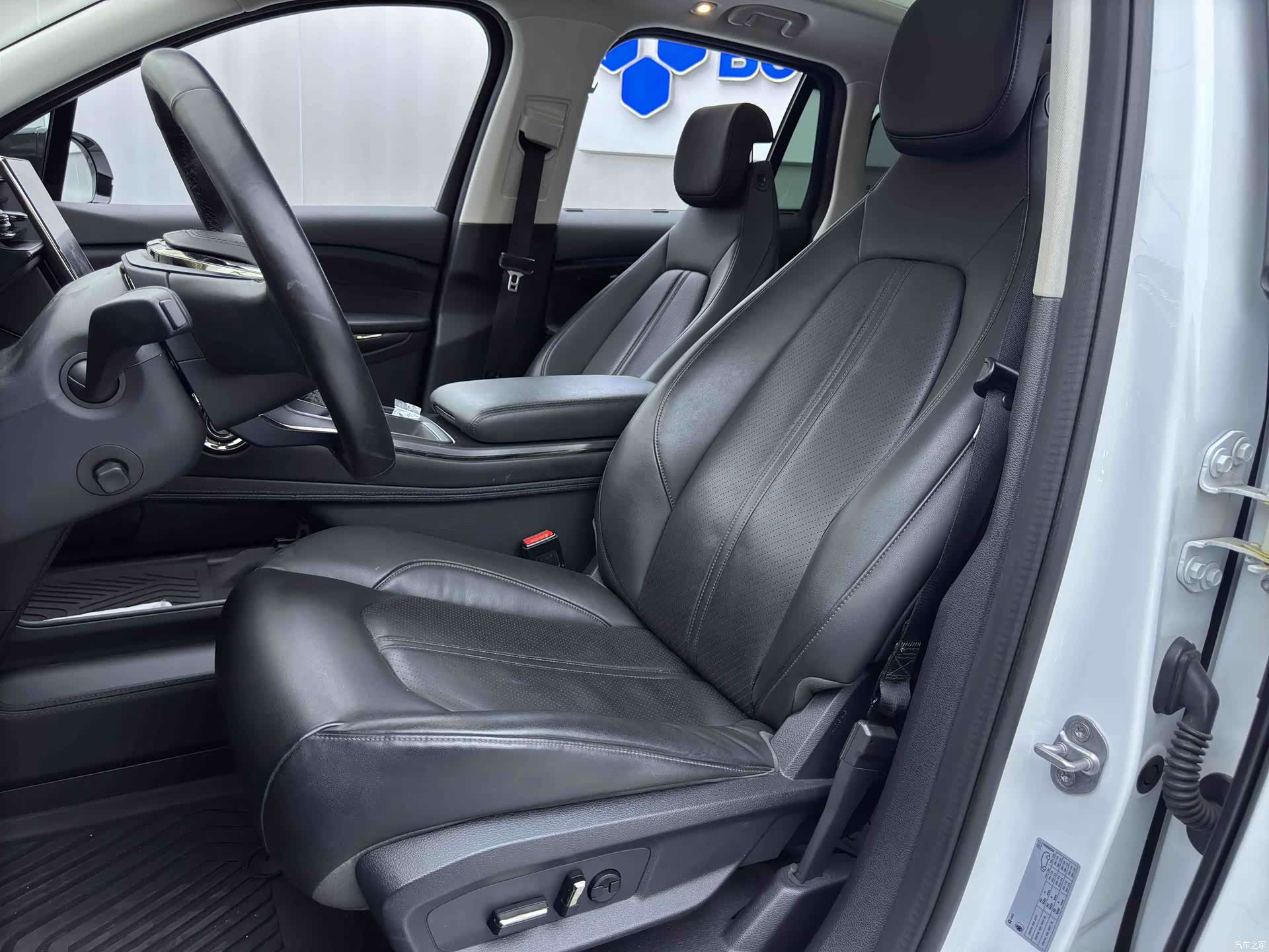NIO ES6, 2020 11
