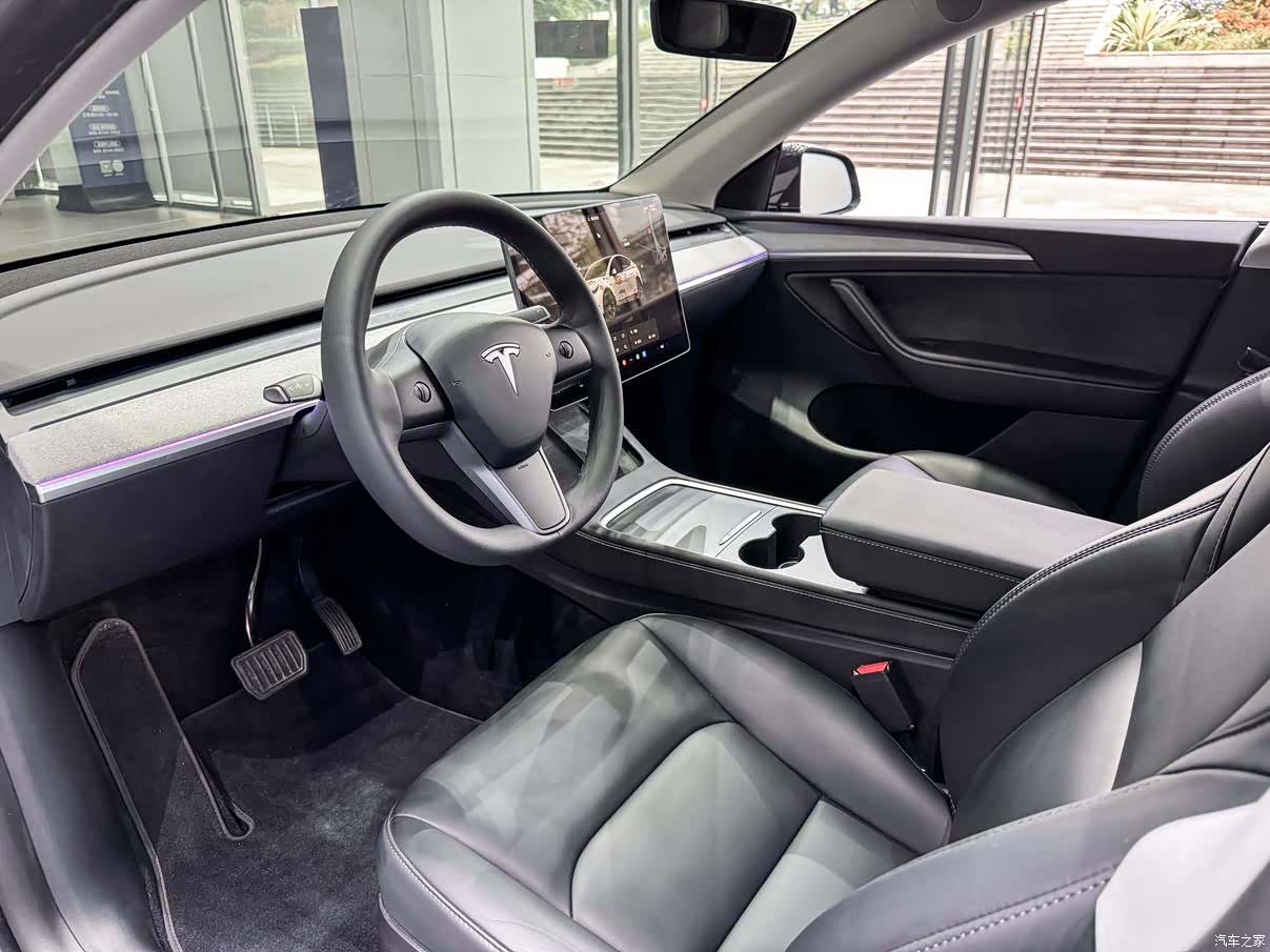 Tesla Model Y, 2024 все фото