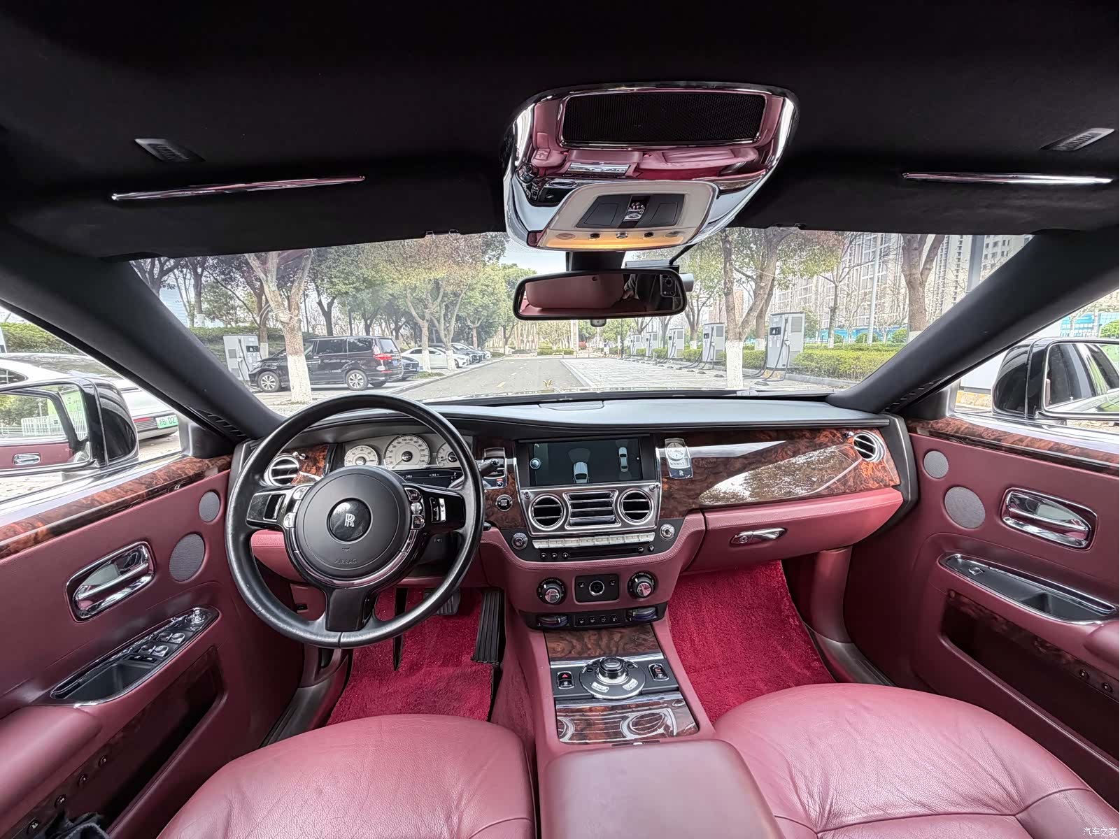 Rolls-Royce Ghost, 2017 10