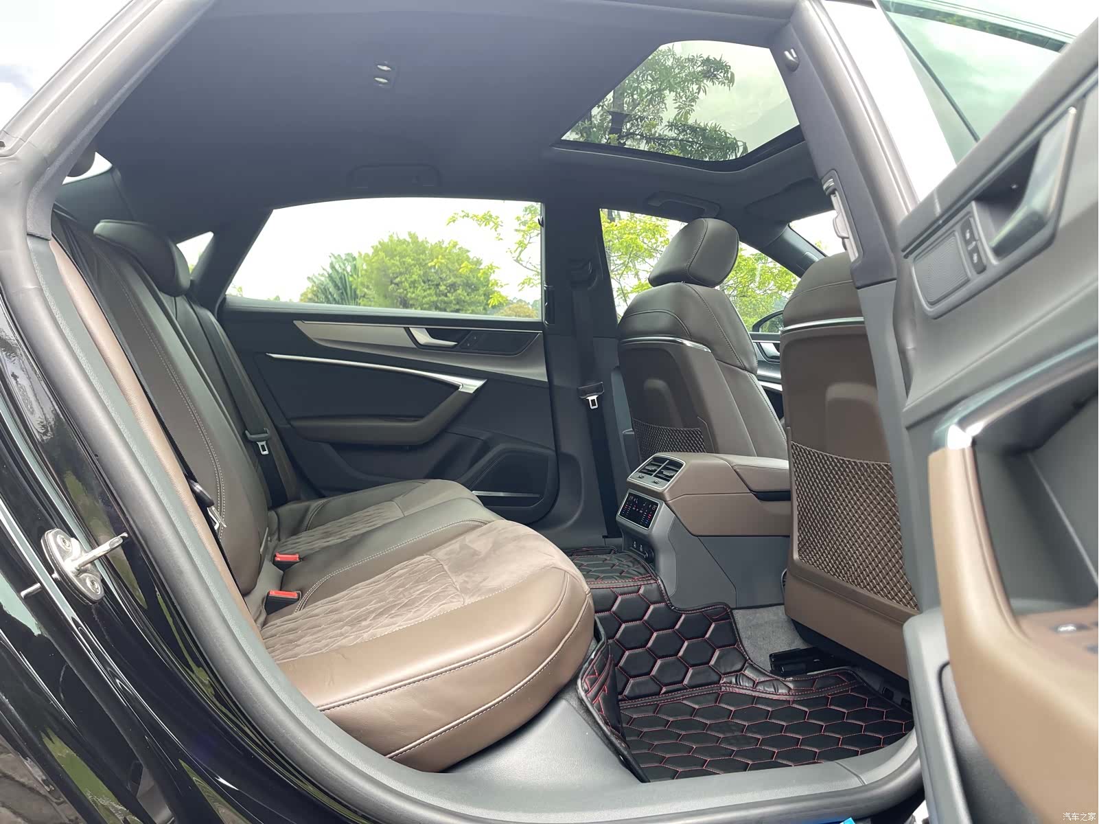 Audi A7L, 2023 14