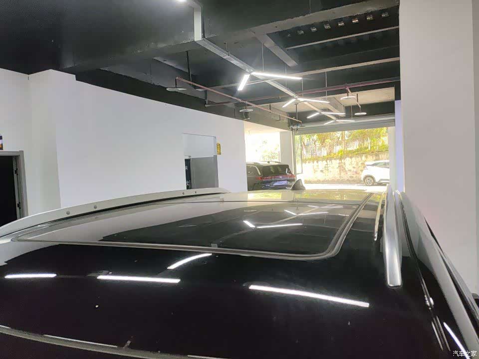 Cadillac XT4, 2021 2