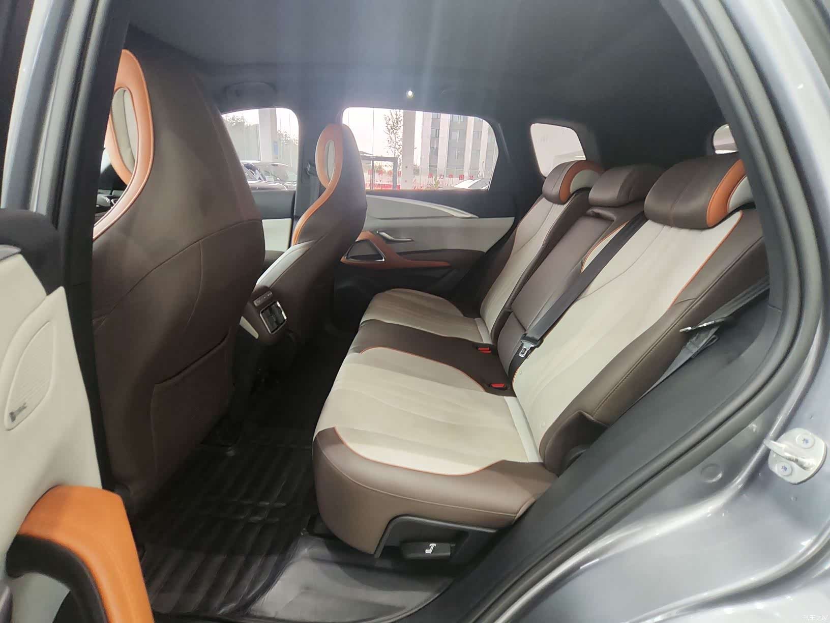 BYD Song, 2022 10