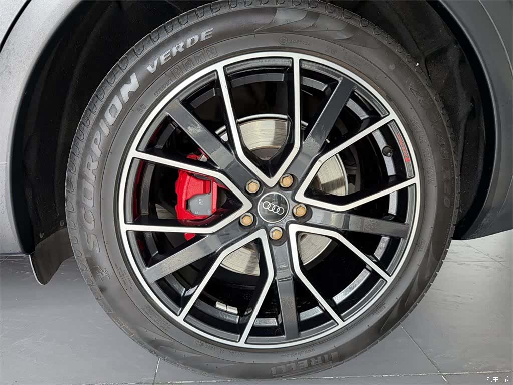 Audi Q5, 2022 13