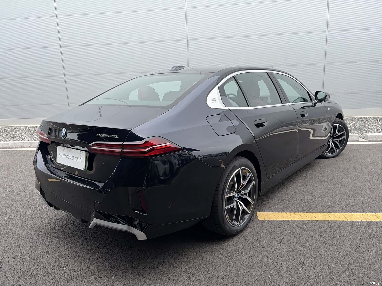 BMW i5, 2025 3