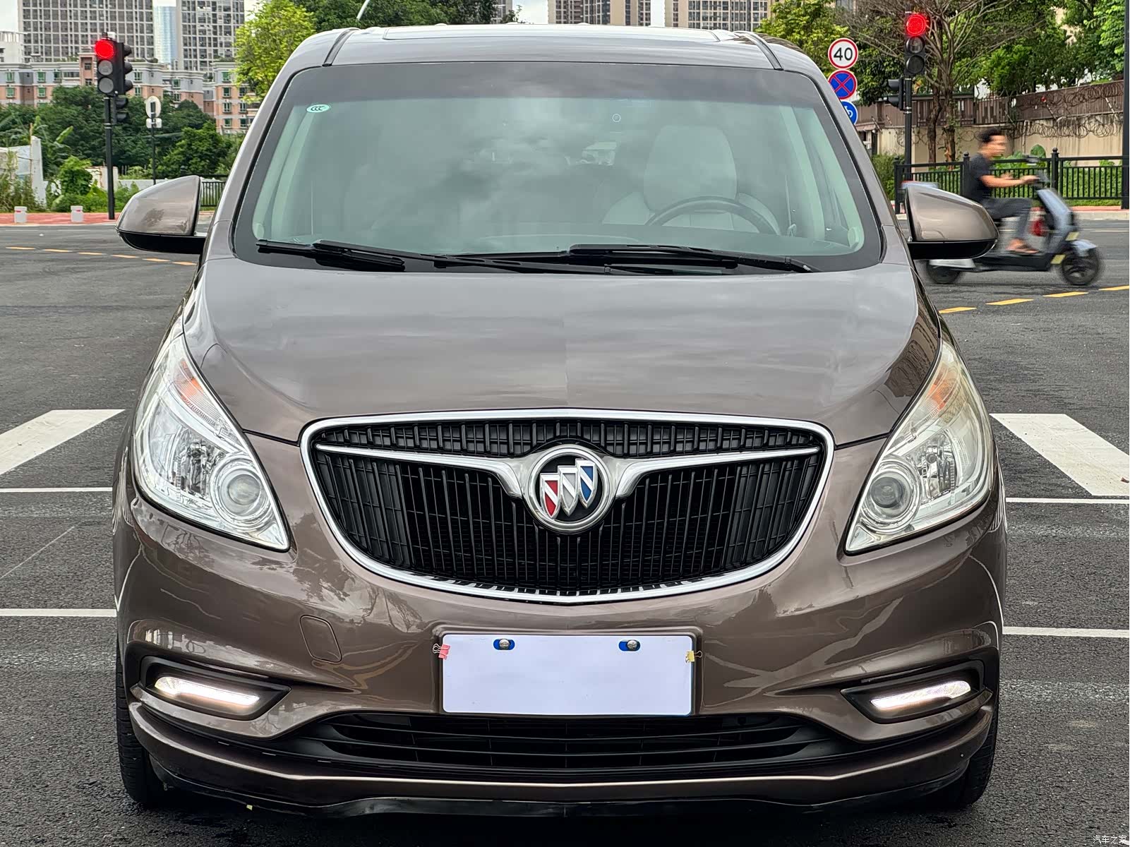 Buick GL8, 2018 2