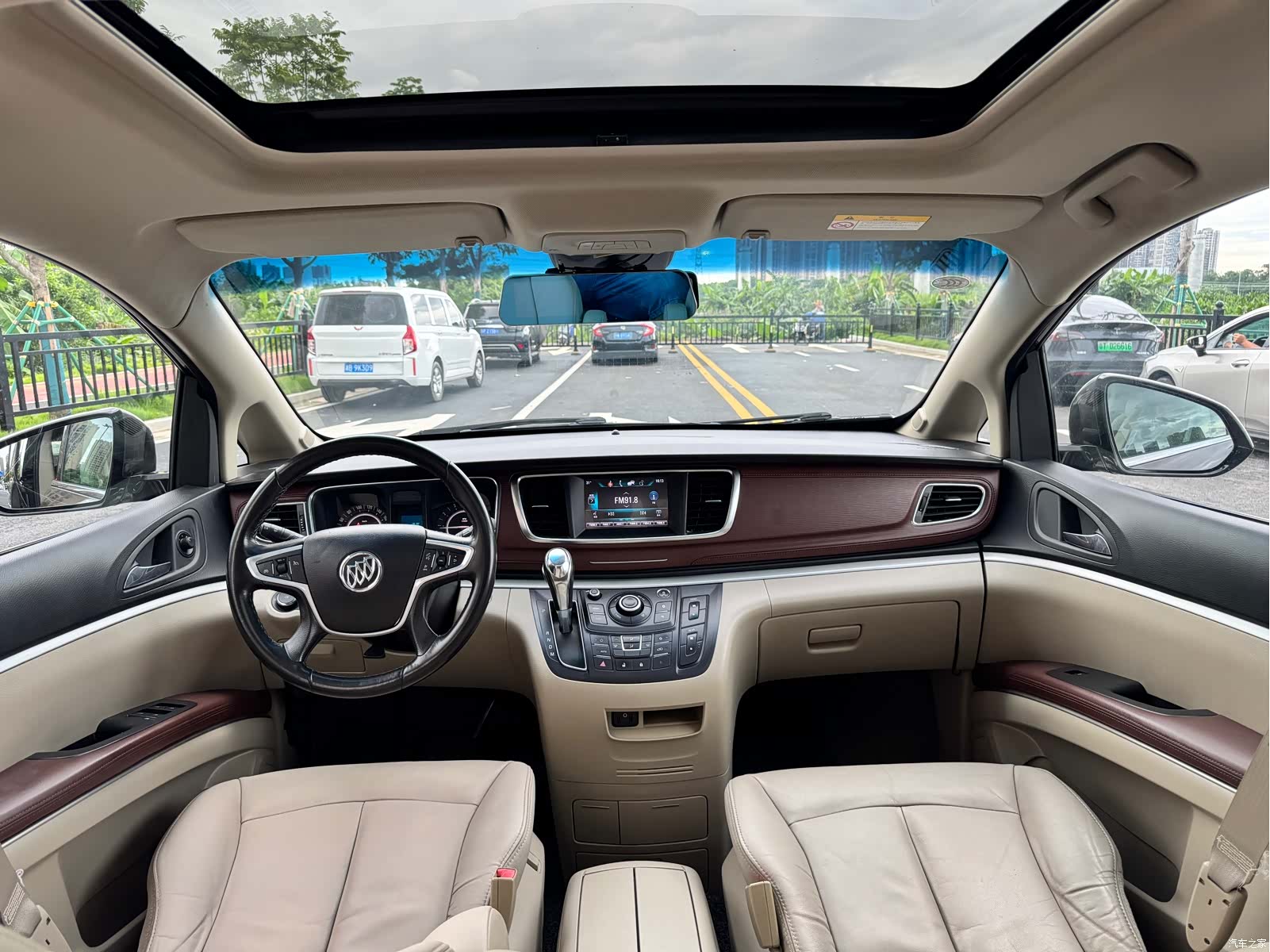 Buick GL8, 2018 7