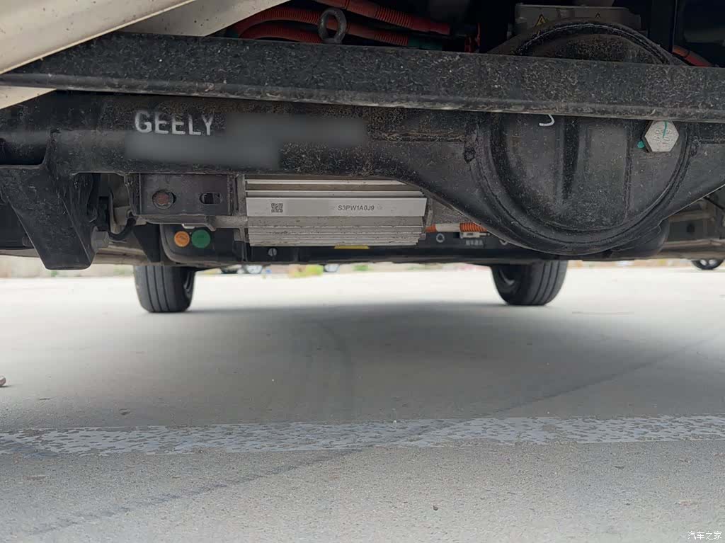 Geely Panda, 2025 10