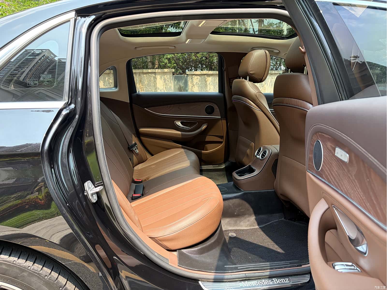 Mercedes-Benz E-Class, 2021 10