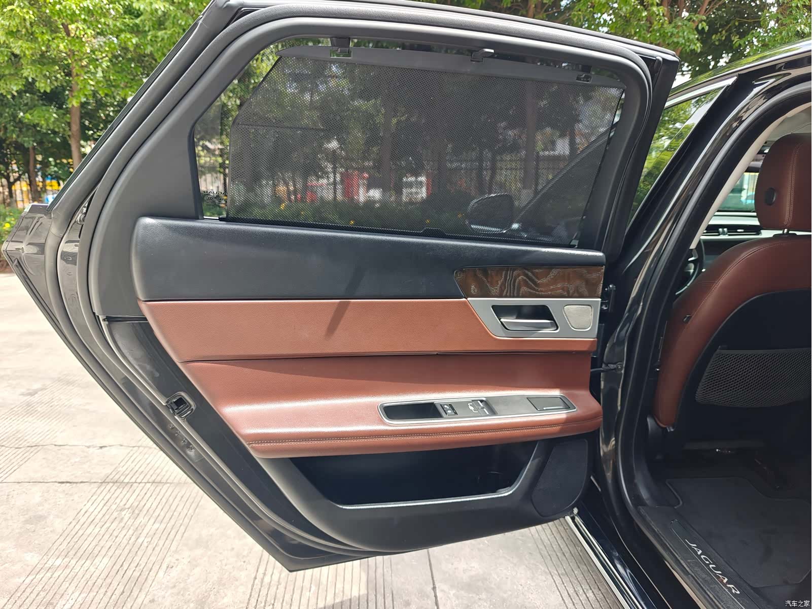 Land Rover XFL, 2019 9