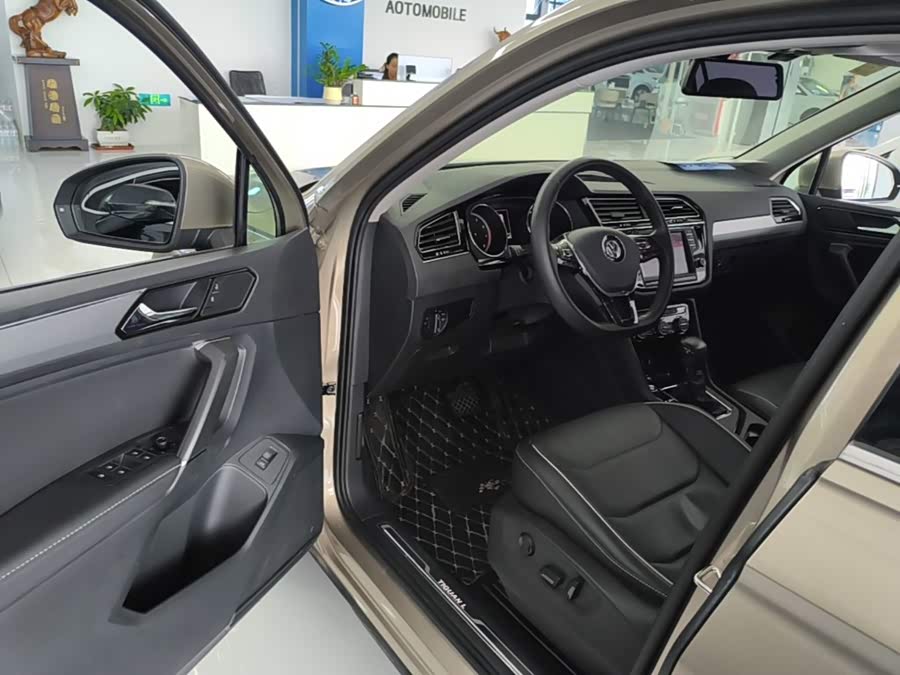 Volkswagen Tiguan L 2018, фото 11