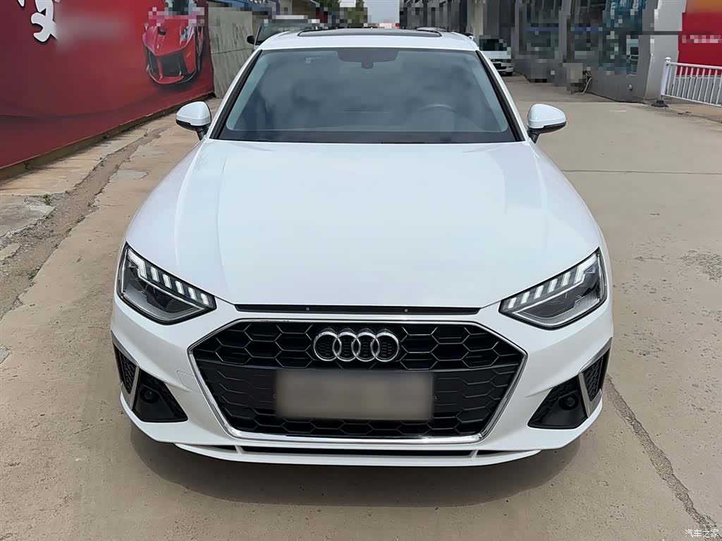 Audi A4L, 2022 все фото