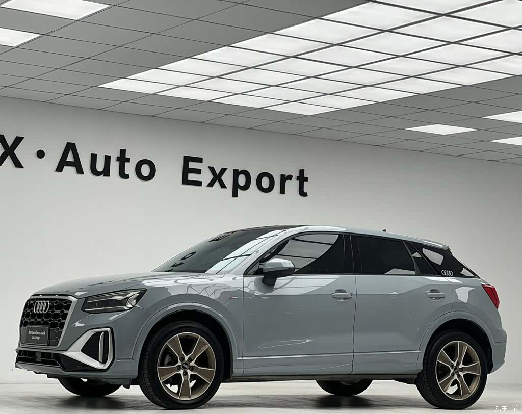 Audi Q2L, 2022 21