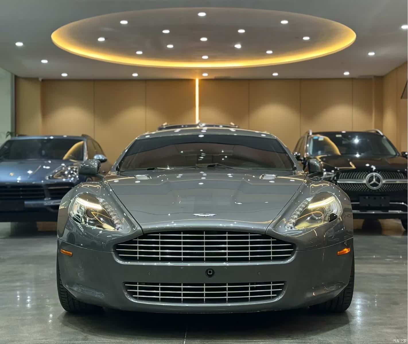 Aston Martin Vantage