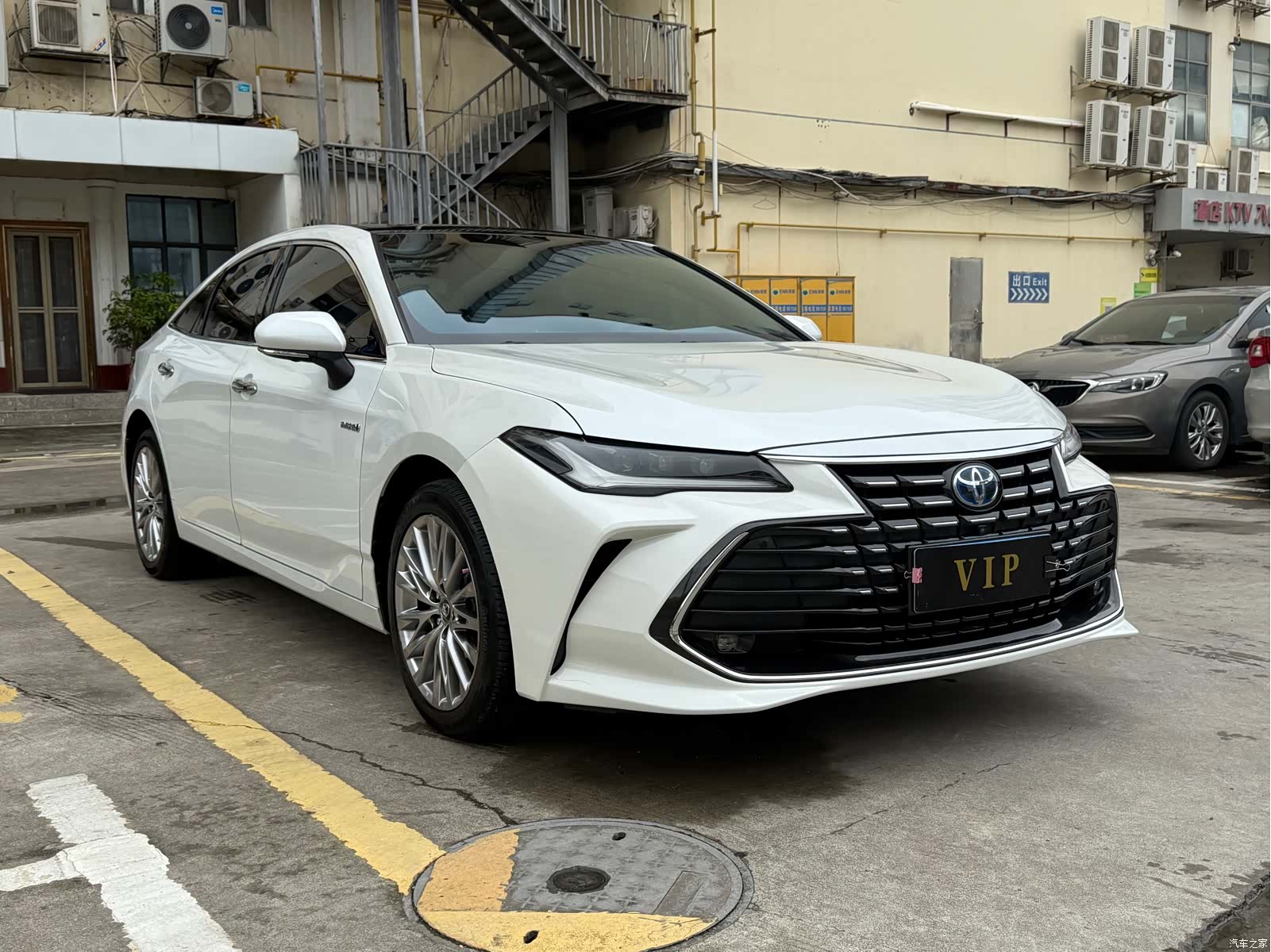 Toyota Avalon, 2023 3