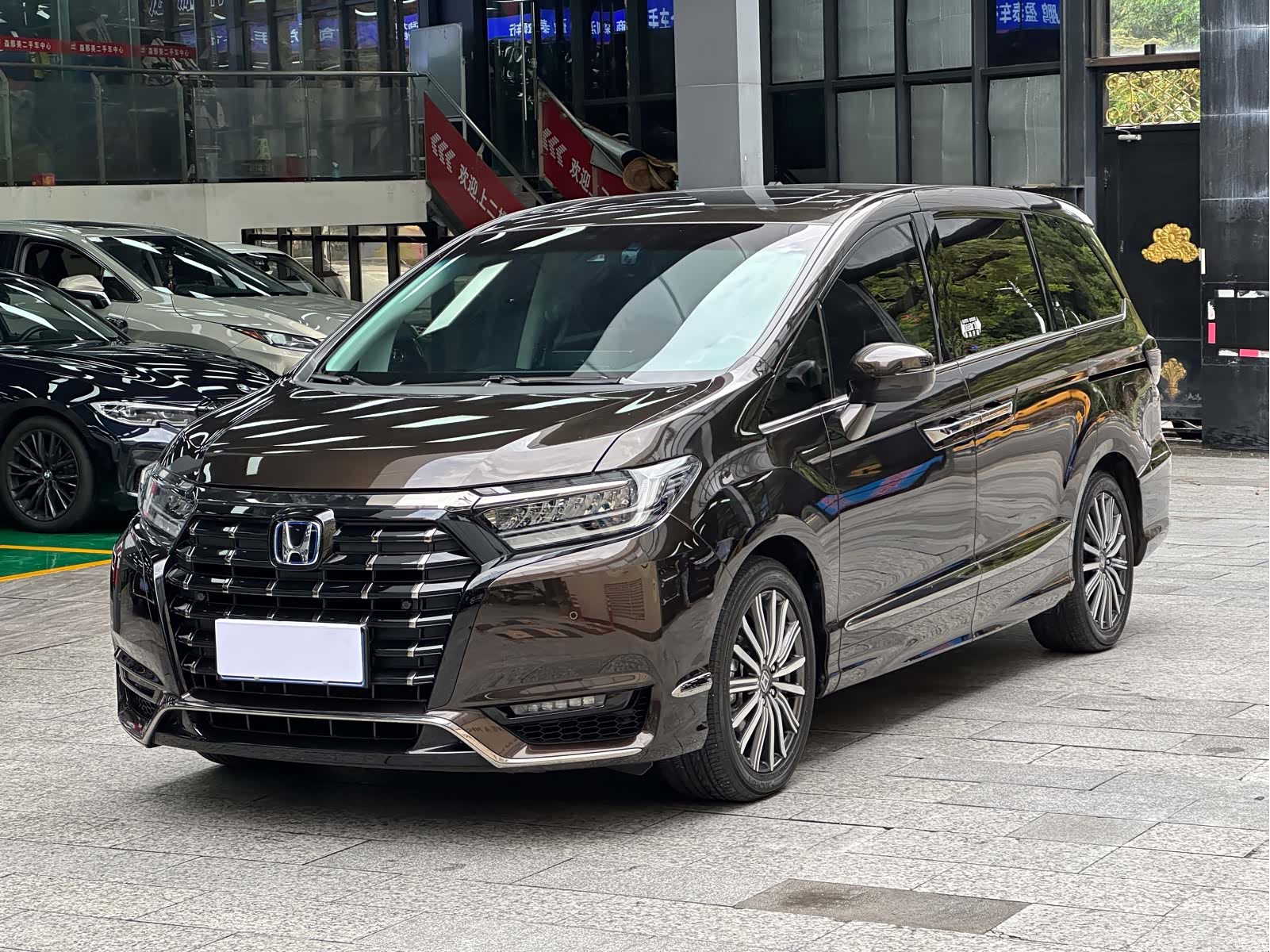 Honda Elysion, 2022 1
