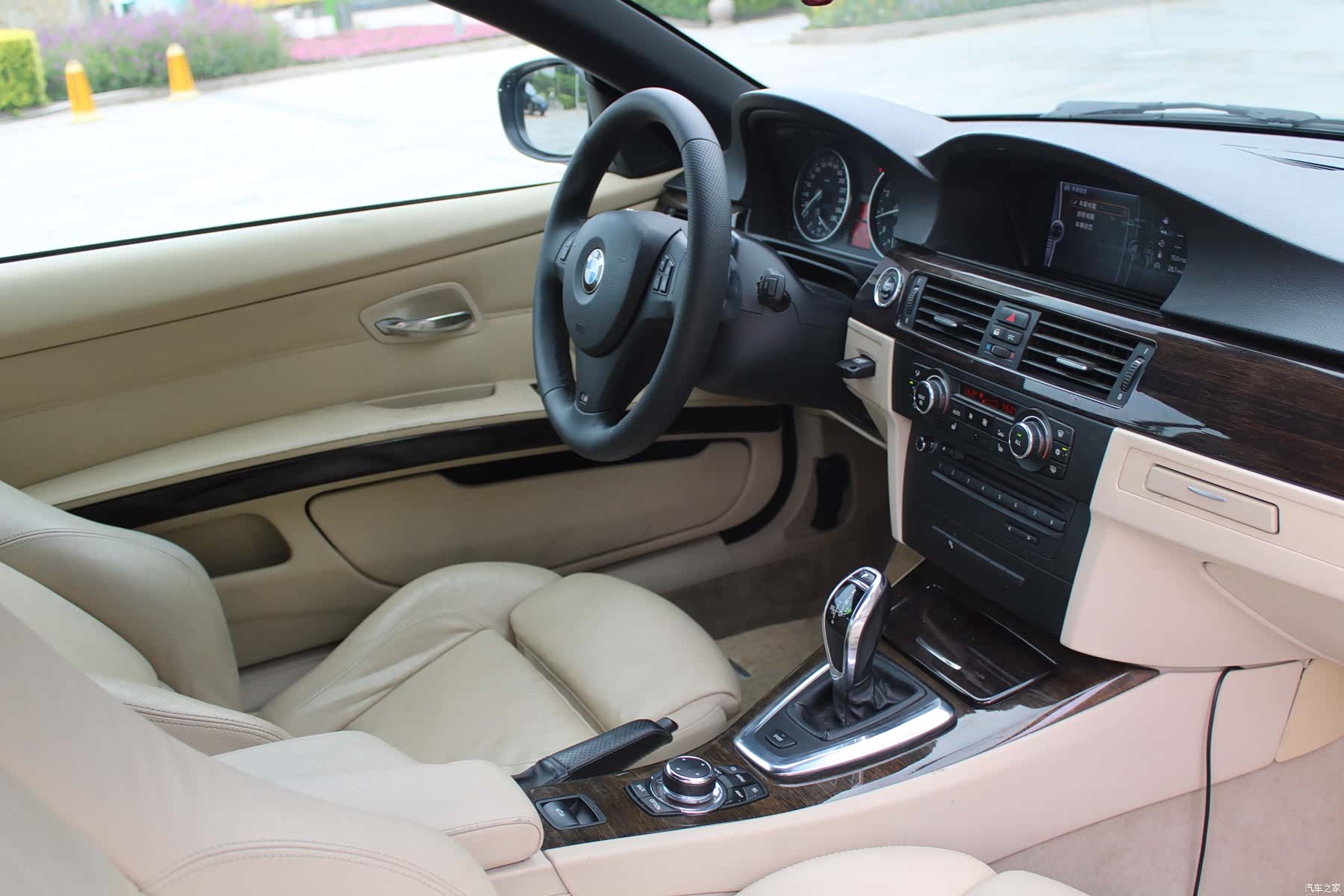 BMW 3 Series, 2010 11