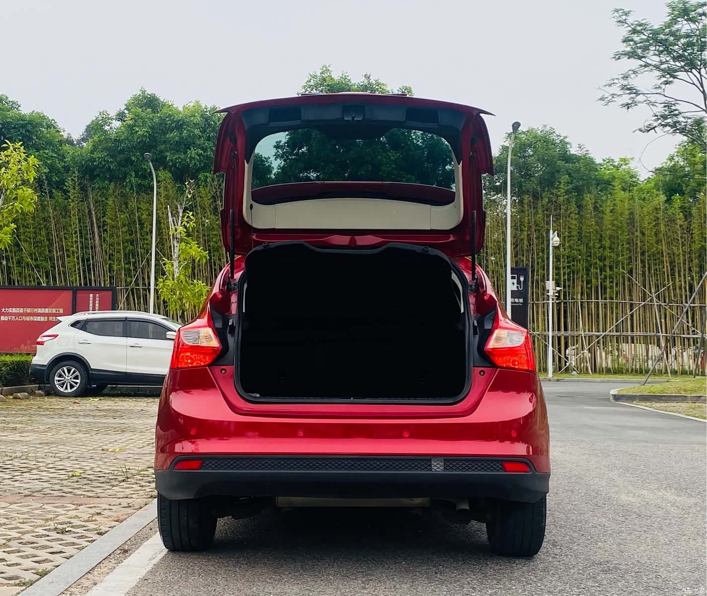 Ford Focus, 2013 8