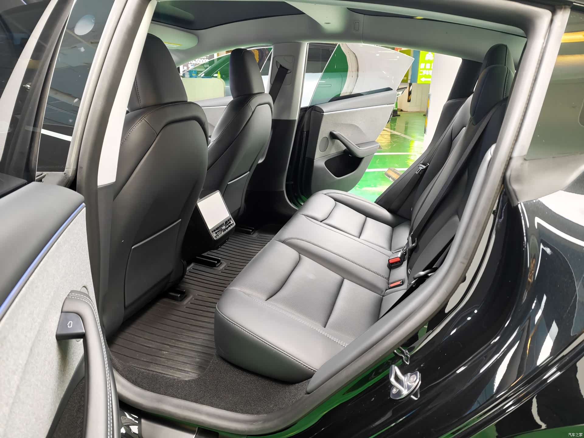 Tesla Model 3, 2026 9