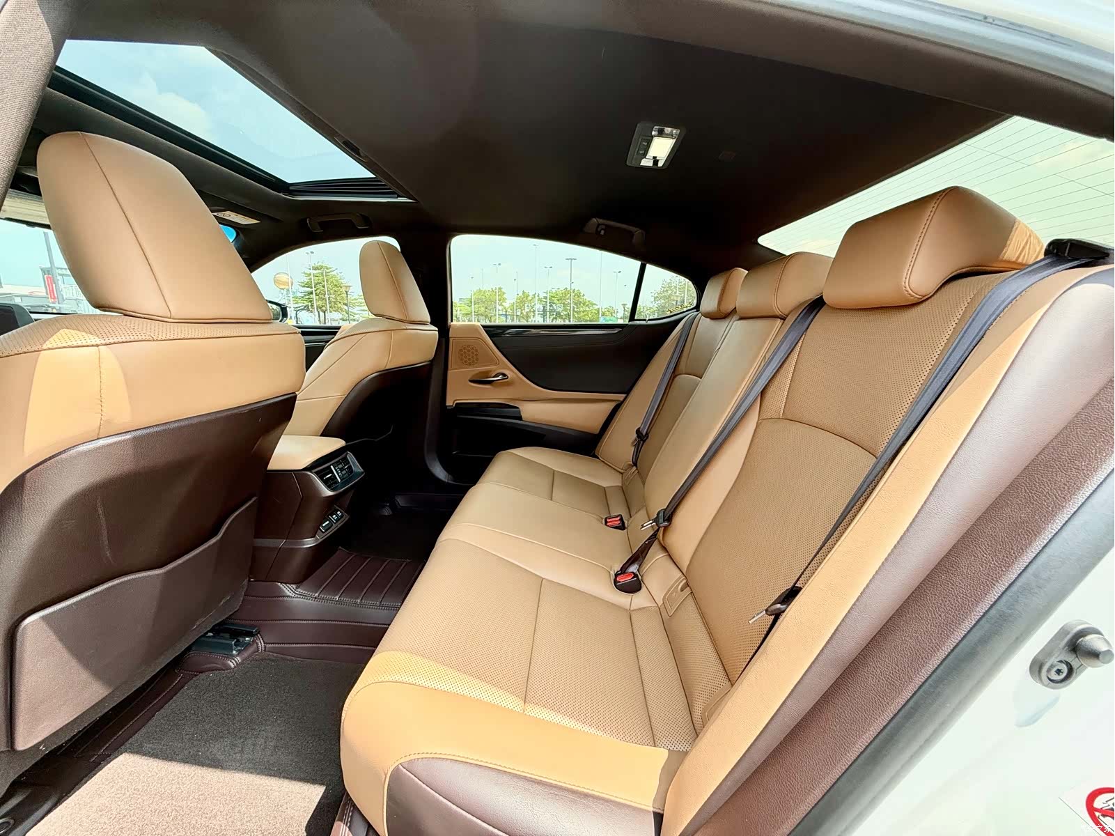 Lexus ES, 2018 9