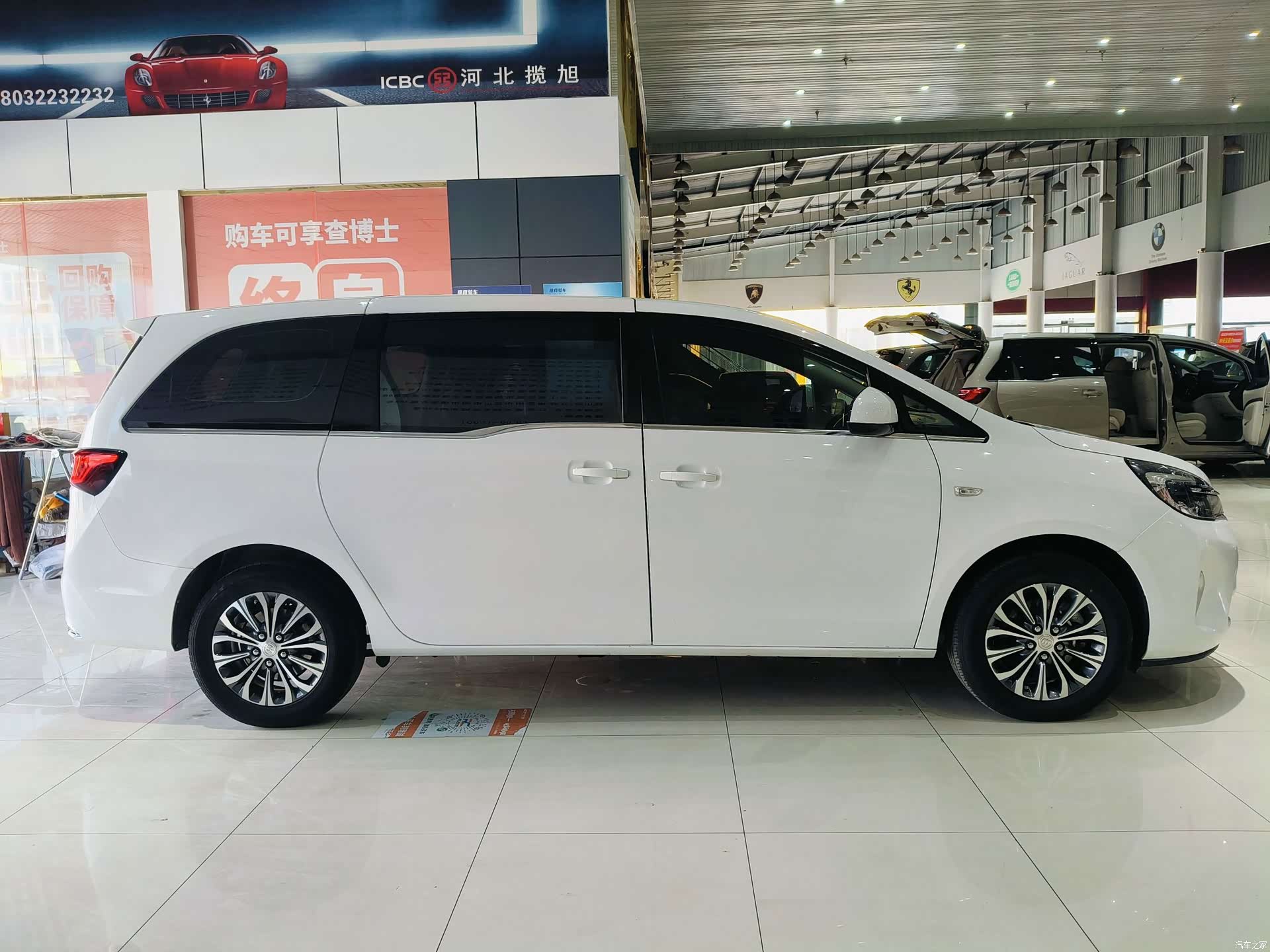 Buick GL8, 2022 4