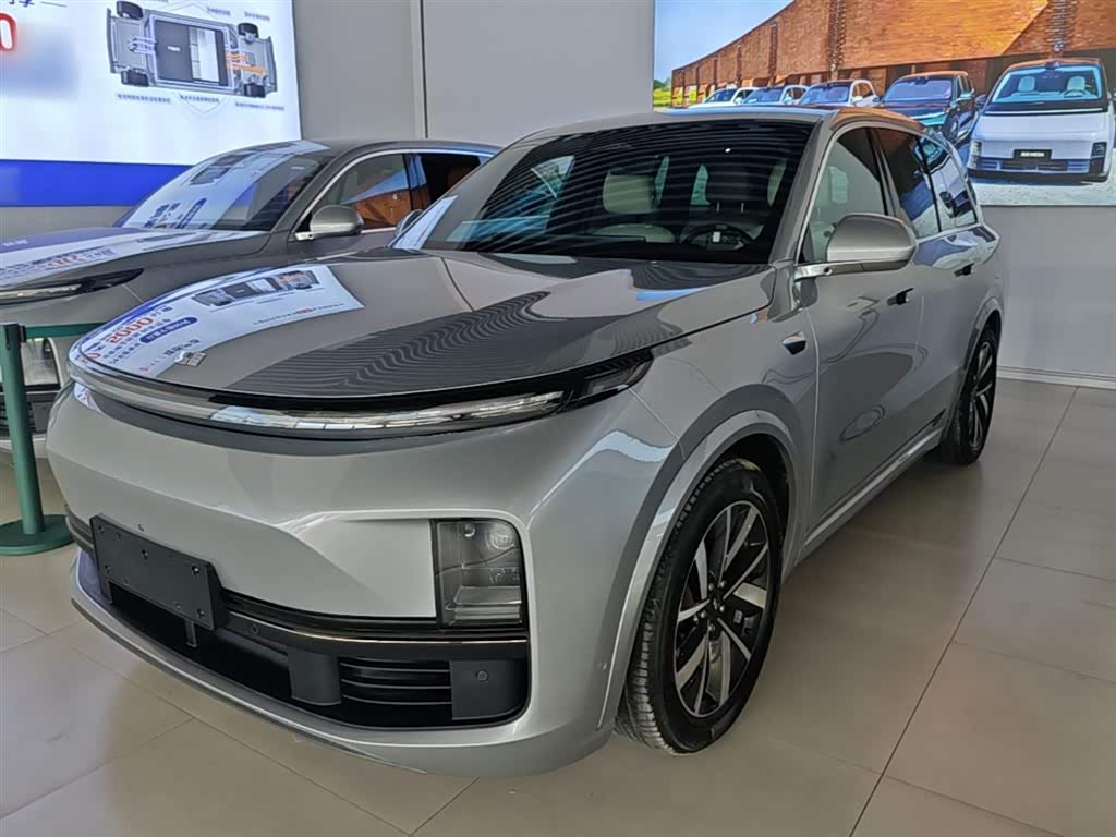 Li Auto L8