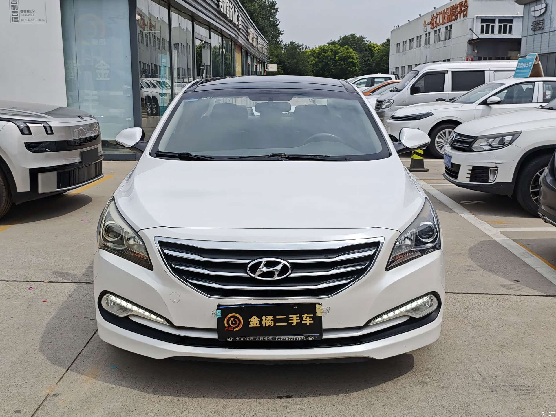 Hyundai DLX, 2015 6
