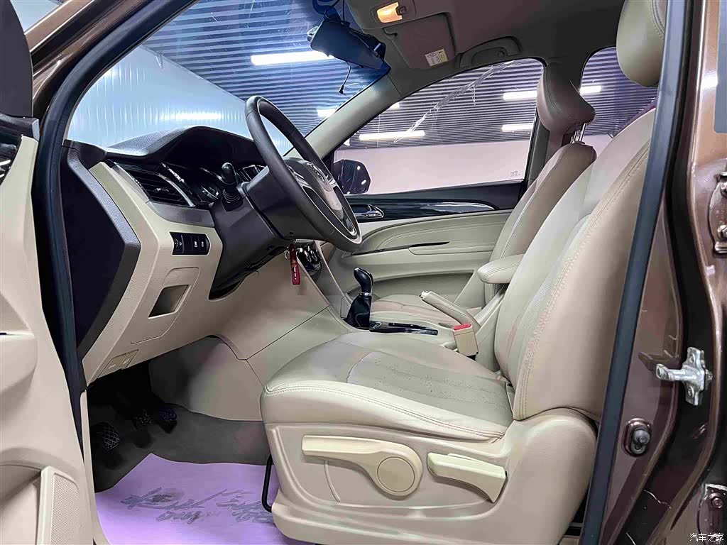 Wuling 730, 2016 7