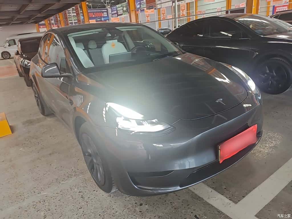 Tesla Model Y, 2024 4