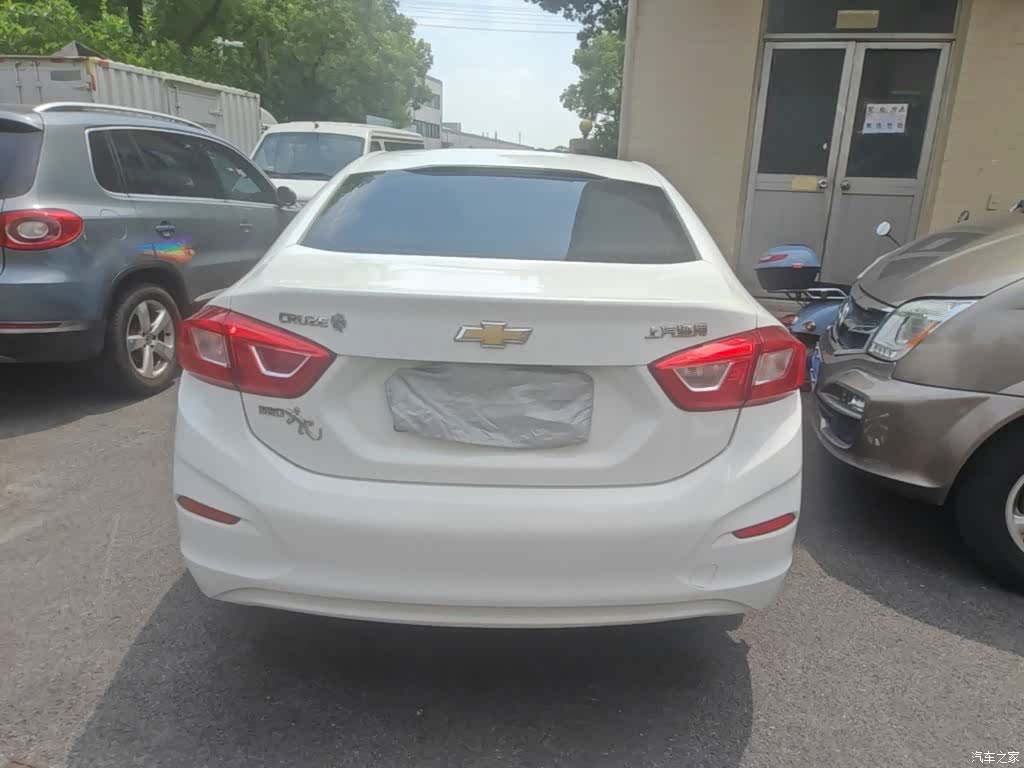 Chevrolet 320, 2017 6