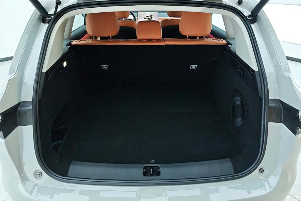 Leapmotor C10, 2025 4