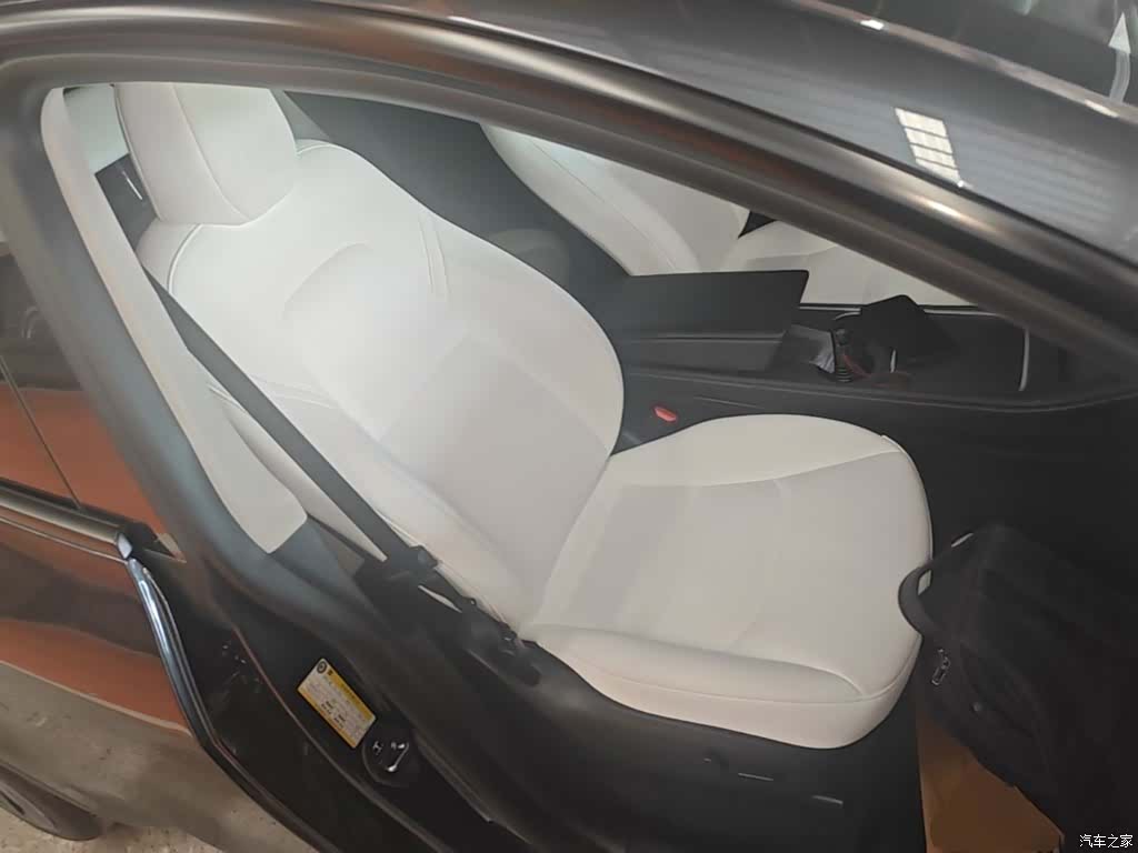 Tesla Model Y, 2024 25