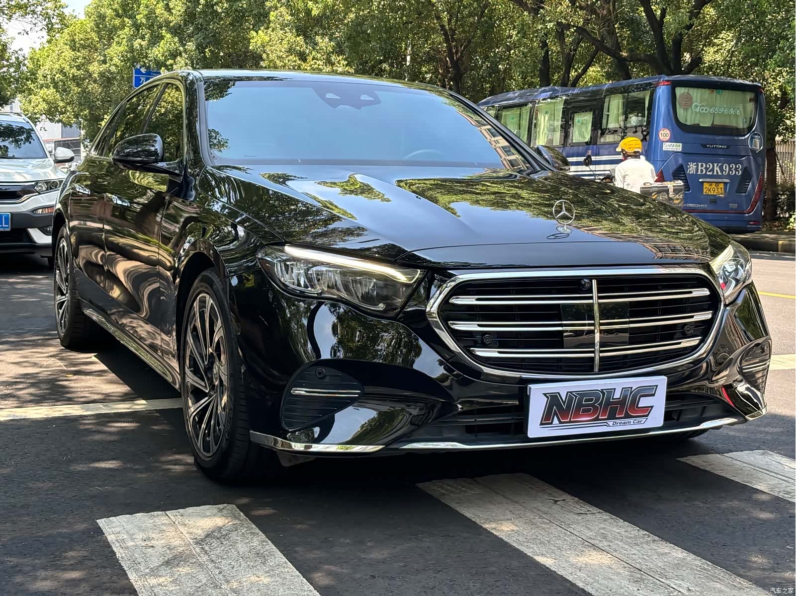 Mercedes-Benz E-Class, 2025 3