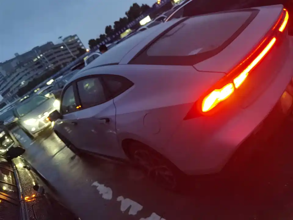 Changan UNI-V Smart iDD