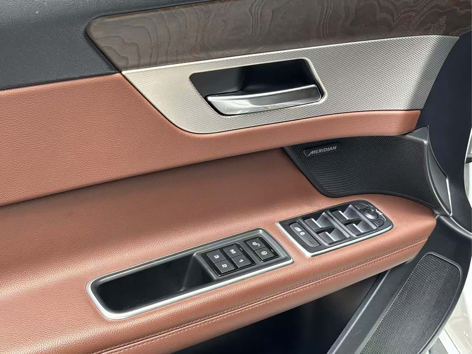 Land Rover XFL, 2017 7