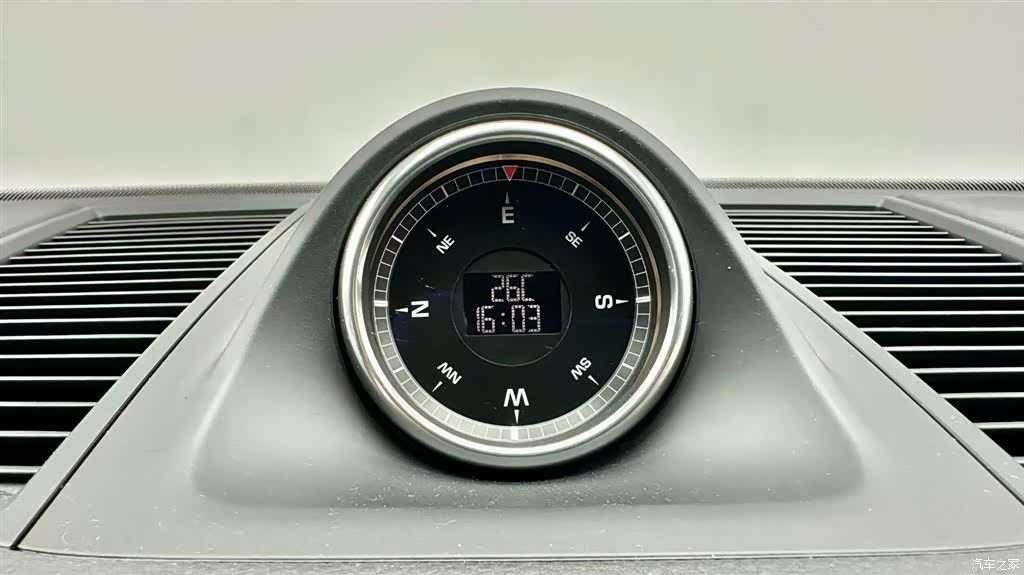 Porsche Macan, 2021 10