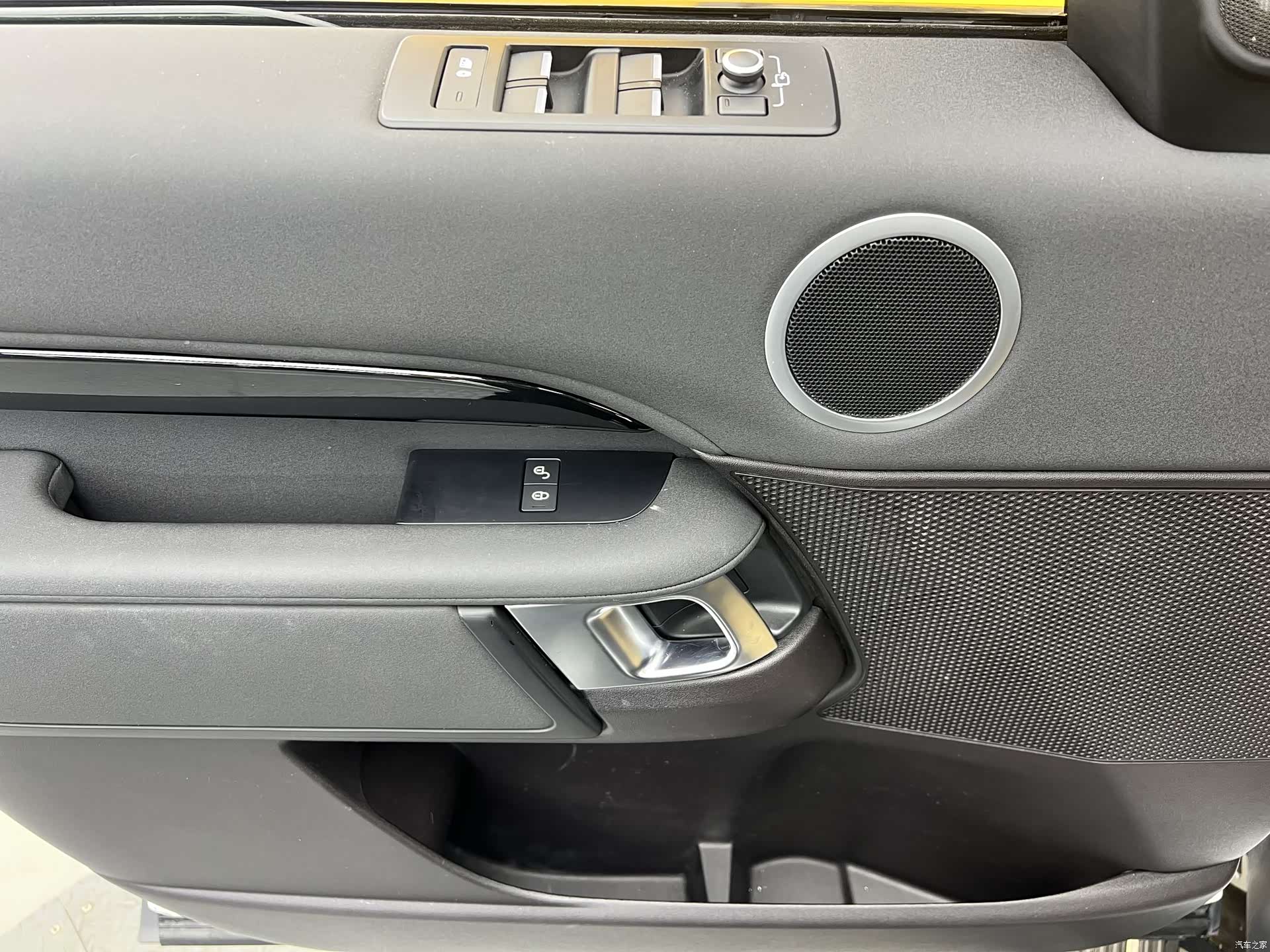 Land Rover Discovery, 2018 4