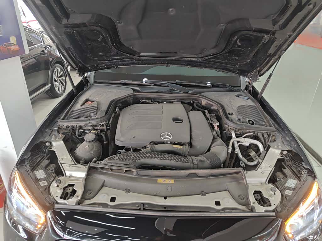 Mercedes-Benz E-Class, 2023 16