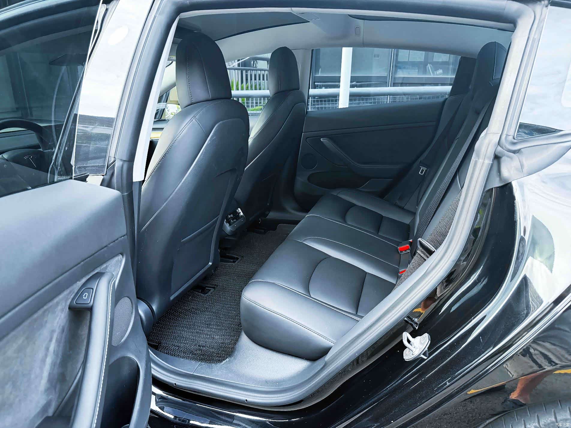 Tesla Model 3, 2021 10