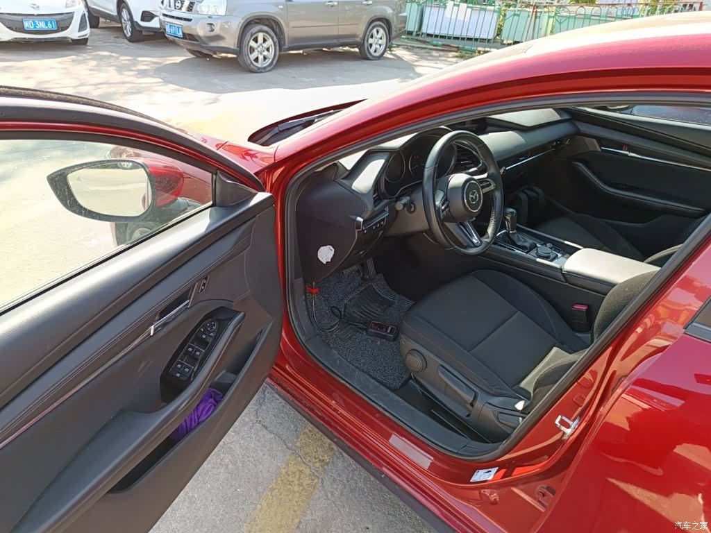 Mazda Mazda3, 2020 16