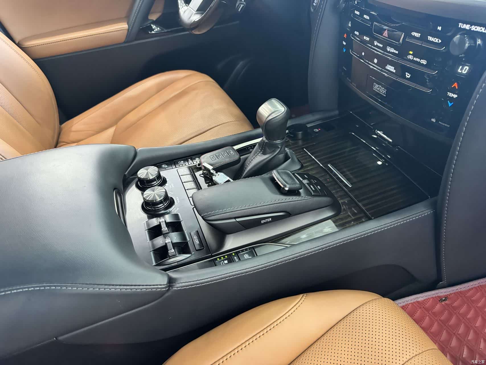 Lexus LX, 2022 11