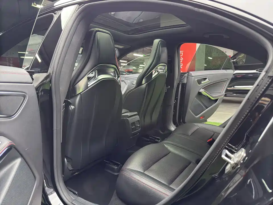 Mercedes-Benz CLA AMG