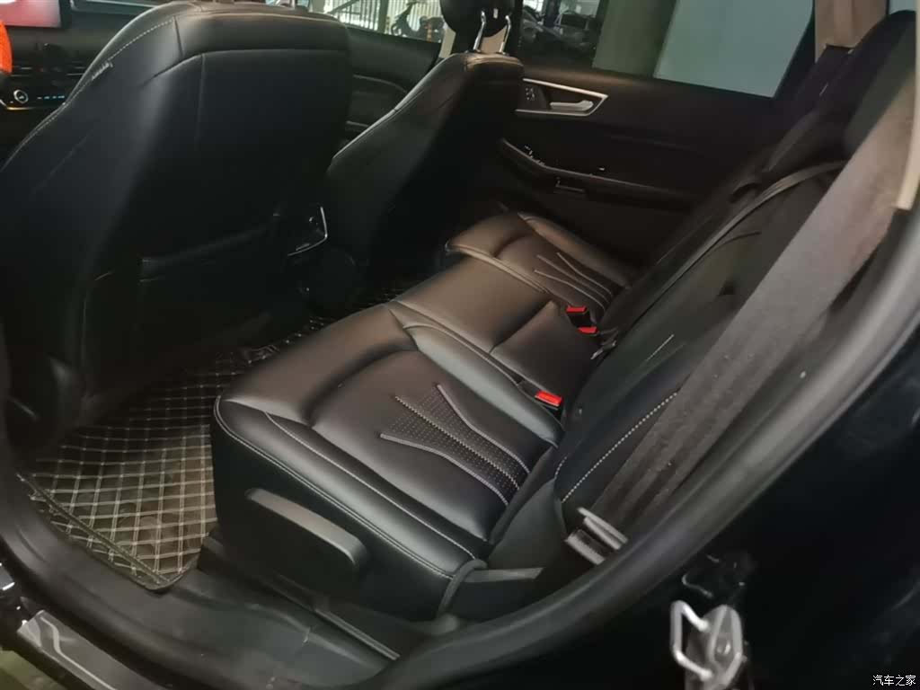 Ford Edge, 2023 17